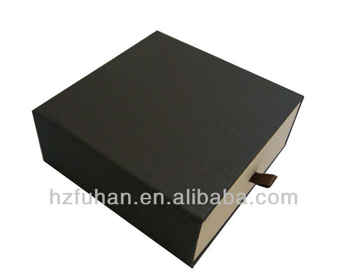 Elegant paper drawer box for packing tie or belt