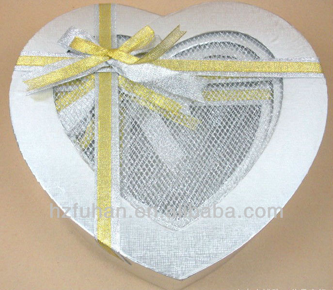 New heart design paper packing box with net