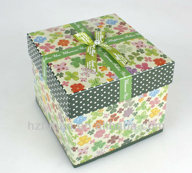 Customized paper gift boxes for packing chocolate