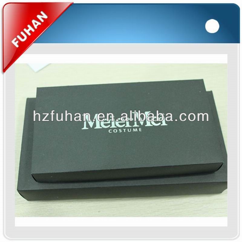 2014 Fashionable recycled gift packing box with hot stamping for garment