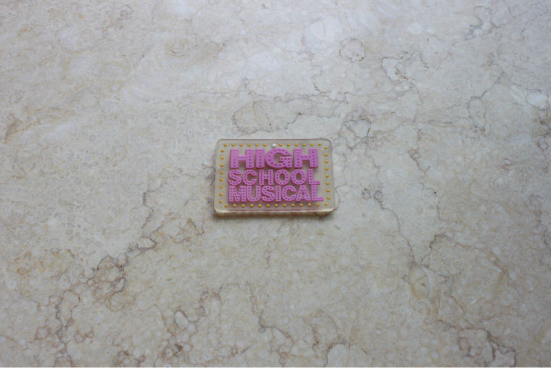 2014 fashion designed embossed rubber patch