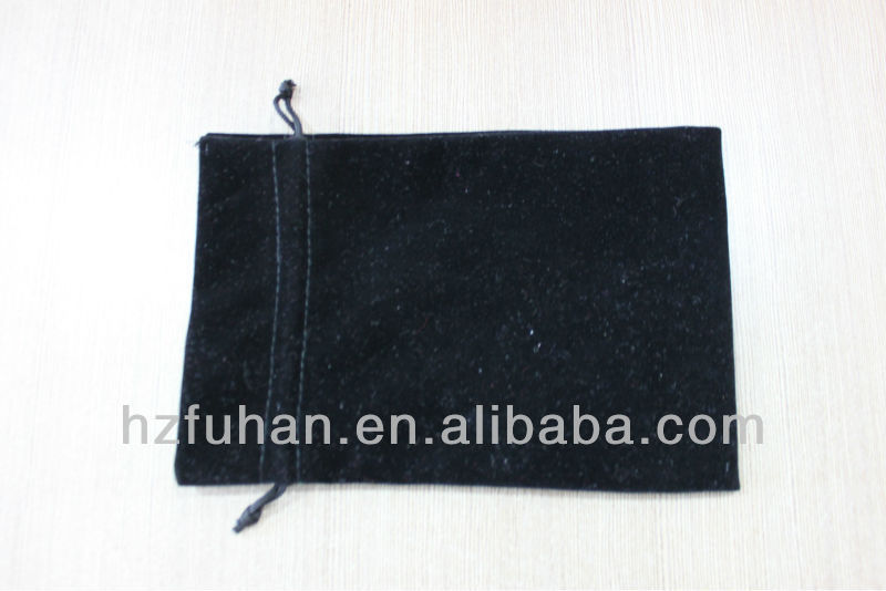 Customized flannelette gift bags for packing gifts