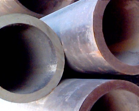Seamless pipe for liquid purpose
