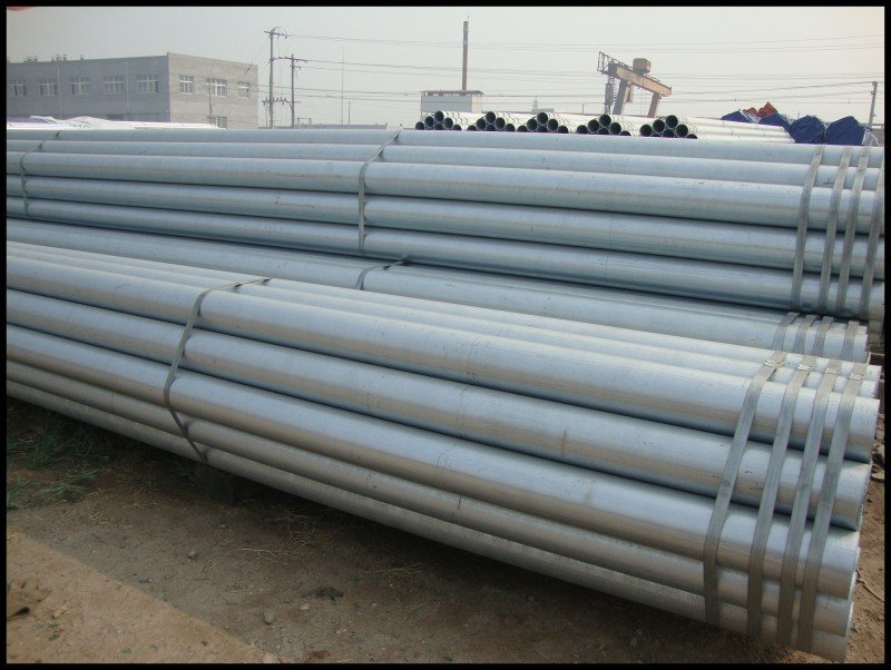 black pipes hot dipped galvanized pipes
