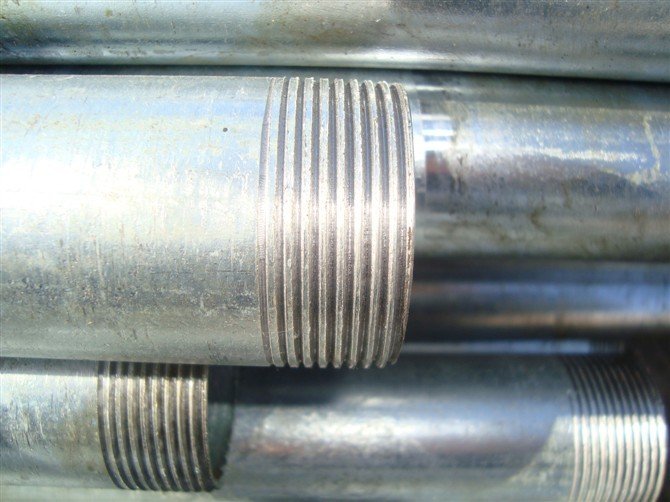 qualified Hot dip GI gas steel pipe with threading and coupling