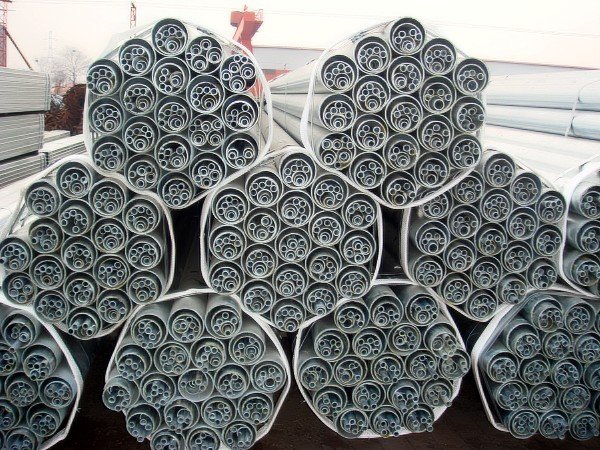 Hot- dip galvanized steel pipe