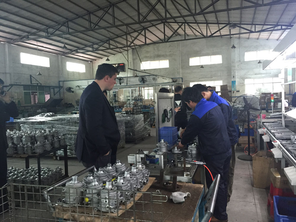 Client come our factory for goods checking