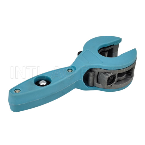RATCHET TYPE TUBING CUTTER