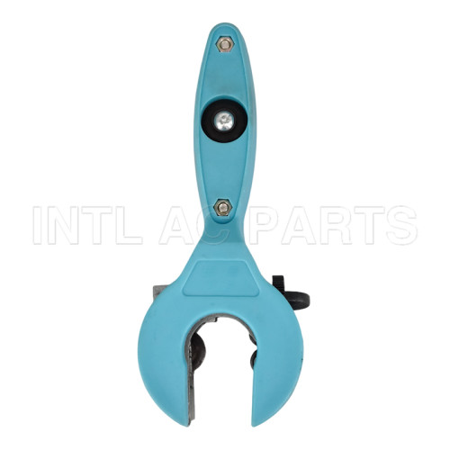 RATCHET TYPE TUBING CUTTER