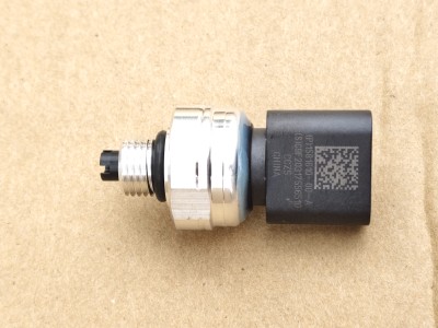 Original (OE) A/C Air Conditioner Sensor Pressure Switch For Tesla Model 3 158161000A