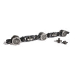 8" Enclosed Track Chain