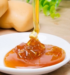 Liquid soy lecithin growth promoters for poultry