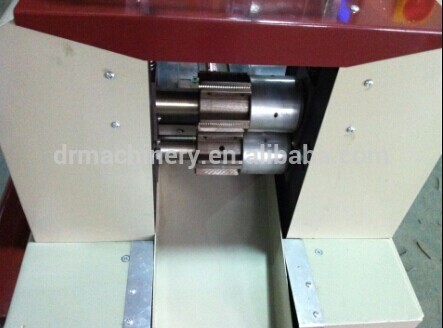 Candy packing machine