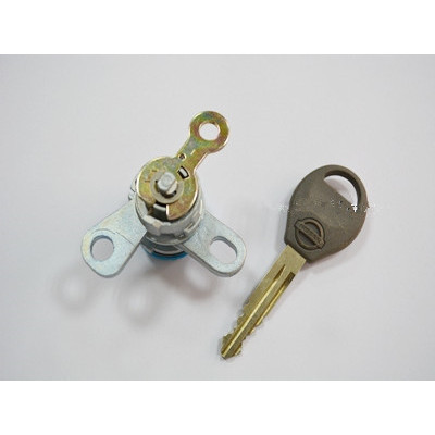 Newly arriving Nissan A33 left door lock reliable factory manufactory high quality door lock for Nissan