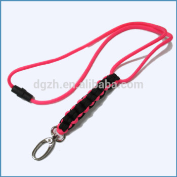 Mano- lavoro a magliain nylon cordini
