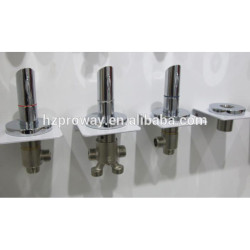 Bañera del grifo del mezclador para baño caliente mezcla de agua fría de hidromasaje caño