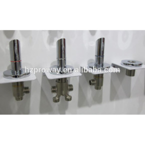 Bañera del grifo del mezclador para baño caliente mezcla de agua fría de hidromasaje caño