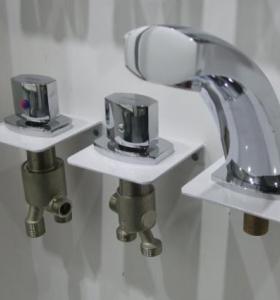 Whirlpool Componet Spa ducha 4 agujeros grifo de la bañera mezclador