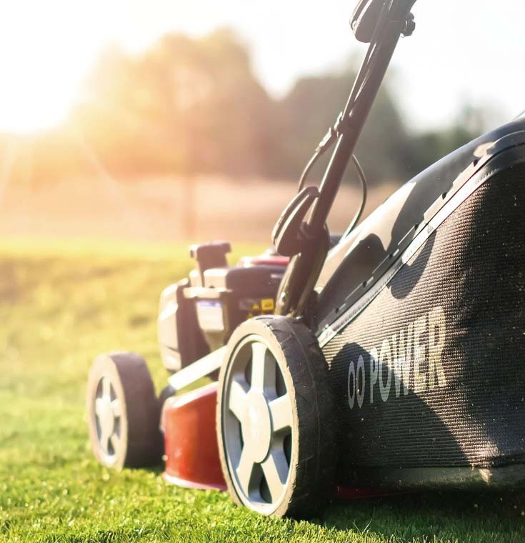 How to choose a lawn mower？