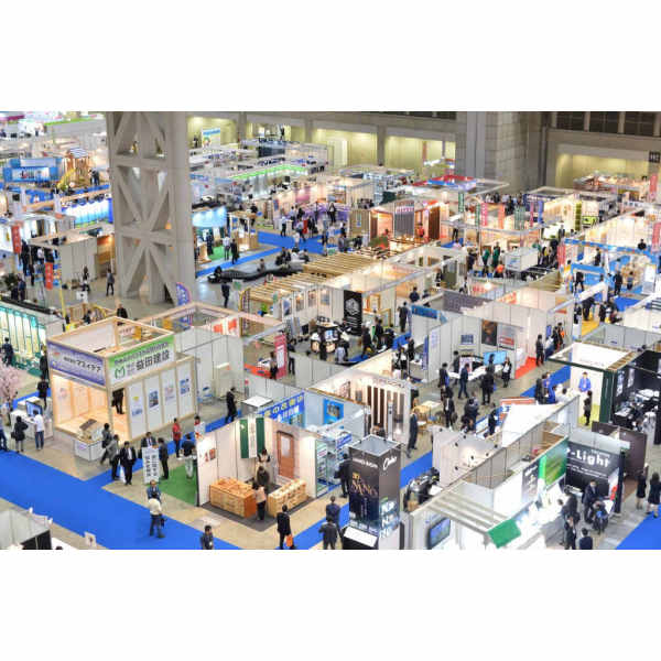 Quen Automatic Shoe Cover Machine been demonstrated at Japan Home Show