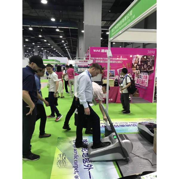 Quen Shoe Cover Dispenser been showed at Guangzhou International Artifical Intelligence Expo