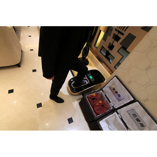 QUEN Automatic Shoe Cover Dispenser Machine for Real Estate company