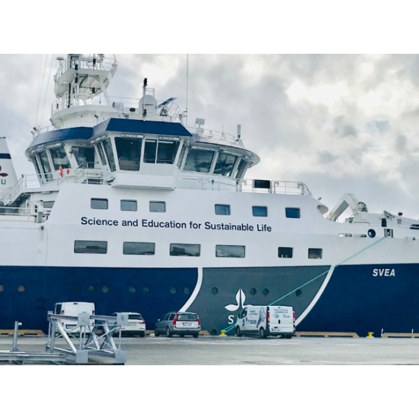 QUEN Automatic Shoe Cover Dispenser were used on Vessel