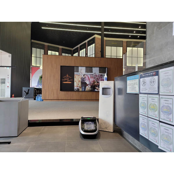 Quen Automatic Shoe Cover Dispenser was used for appartment model house