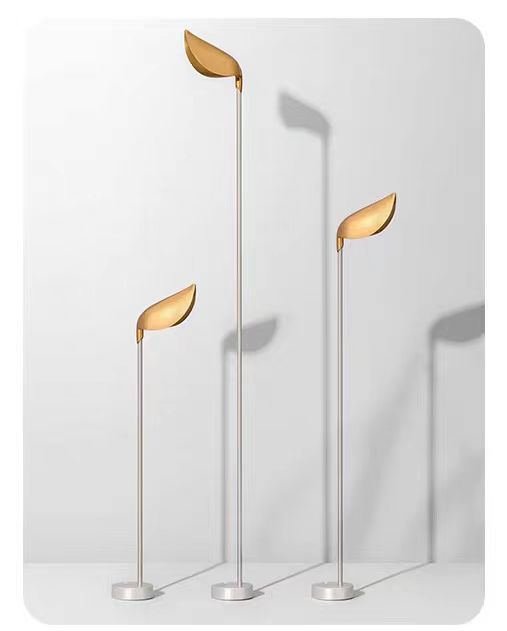 Lawn Lamp with Leaf Shape  