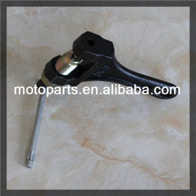 Easy to use atv bicycle chain breaker tool