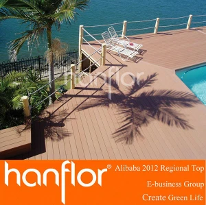 Ao ar livre deck de madeira