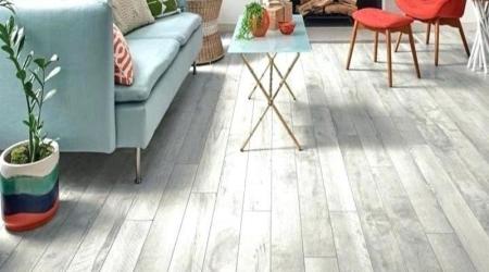 It is important to choose the color of skirting