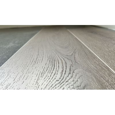 Dark Oak Wooden vinyl flooring Embossed In Register (EIR) SPC vinyl flooring for Museum
