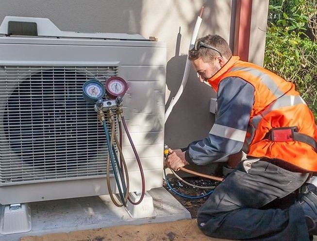 What Kinds of Refrigerants Are Commonly Used in Air Energy Heat Pumps?