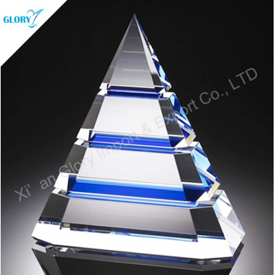 Customized Pyramid Shape Crystal Award