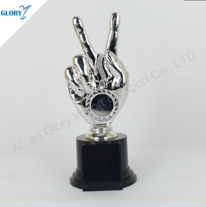 New Design Victory Hand Awards Plastic Trophy