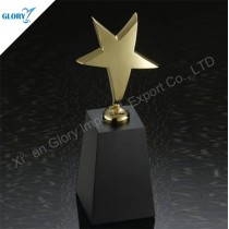 Latest Design Metal Gold Star Trophy with Black Crystal Base