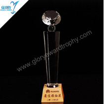 Diamond crystal trophy with wooden base