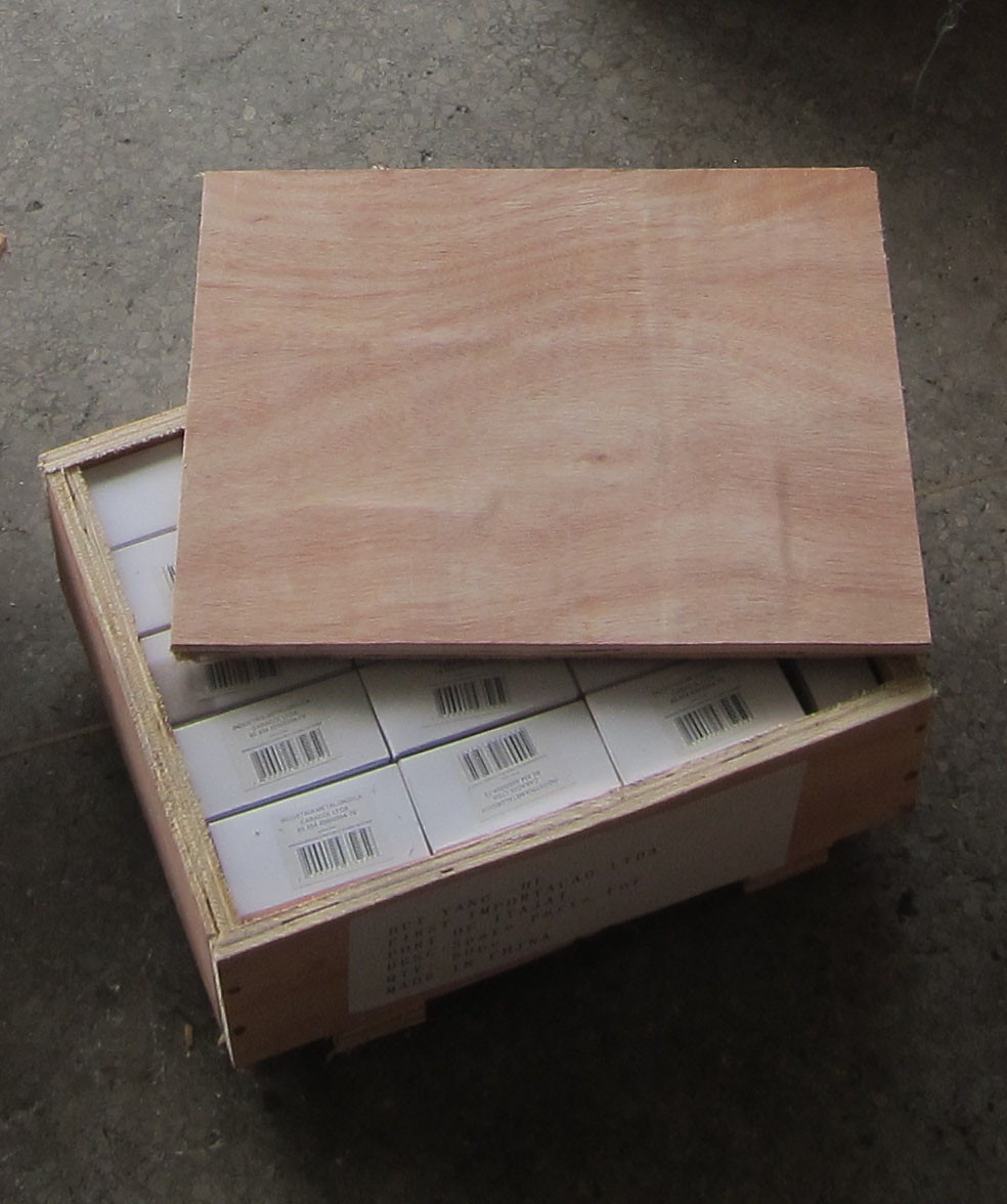 caixa de madeira compensada de matrizes de rosqueamento