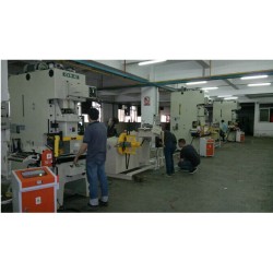 Di alta precisione di chiusura linea per acciaio bobina di alimentazione della macchina, modello: rnc-b