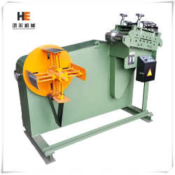 Thiết bị tháo cuộn và nắn thẳng