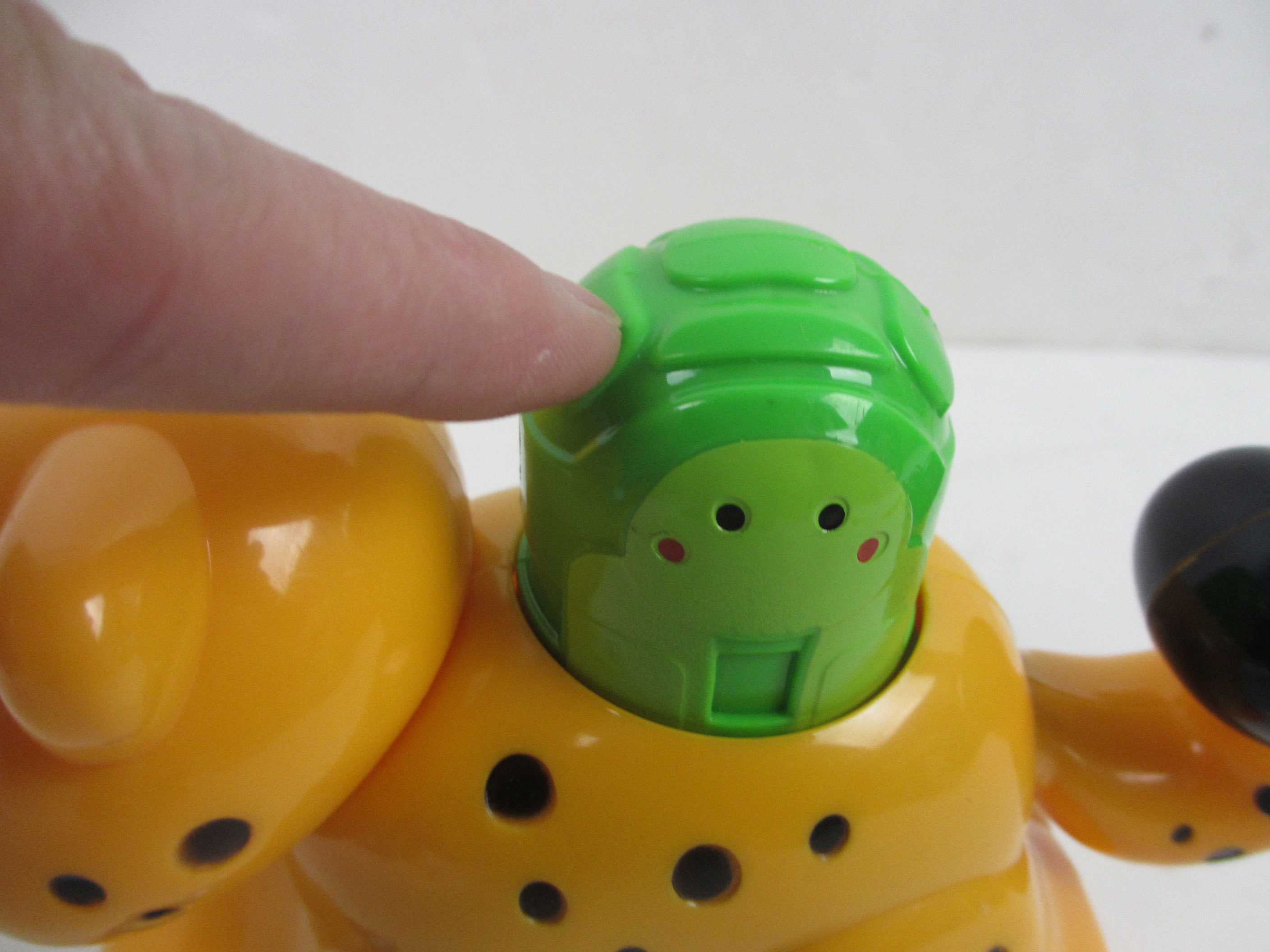 plastic  Slidng Free Wheel Animal Toy