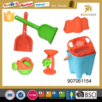 Cartoon bucket beach toy set with mold and shovel