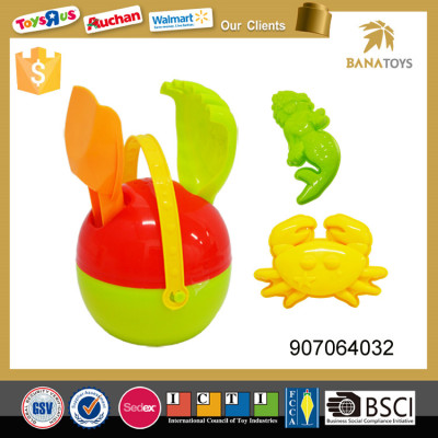 Colorful sand toy beach bucket with 4 accessories