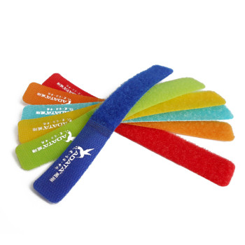 70% Nylon 30% Polyester Adjustable Beautiful Linear Garden Hook and Loop Plastic Pull Strap