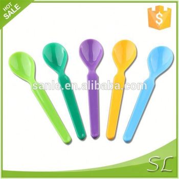 For ice cream or dessert Plastic spoons