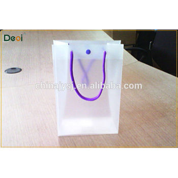 wholesale Alibaba OEM factory high-quality pp plastic clear colored shopping gift bag