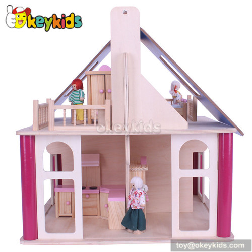 Wooden doll's house with furniture W06A132