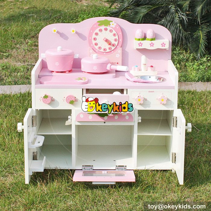 Strawberry play kitchen online