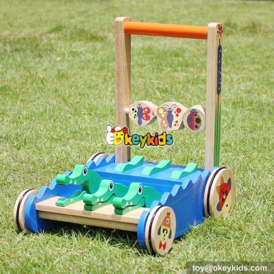 New design cartoon crocodile toy wooden push walkers for babies W16E059